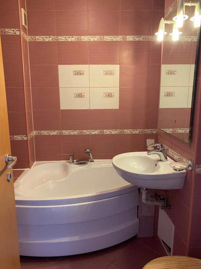 Sendy Apartman 2 Sfântu Gheorghe Exterior foto